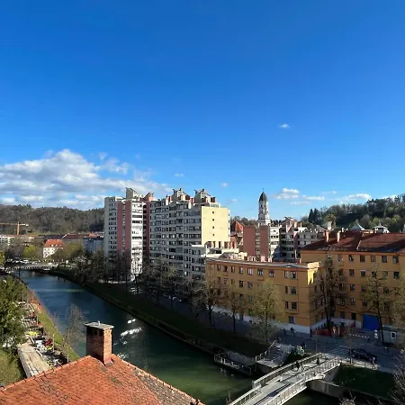 アパート The Getaway